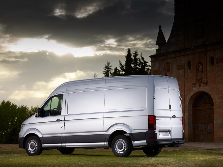  Volkswagen Crafter High Roof Van 2016 года  (фото 43 из 49)
